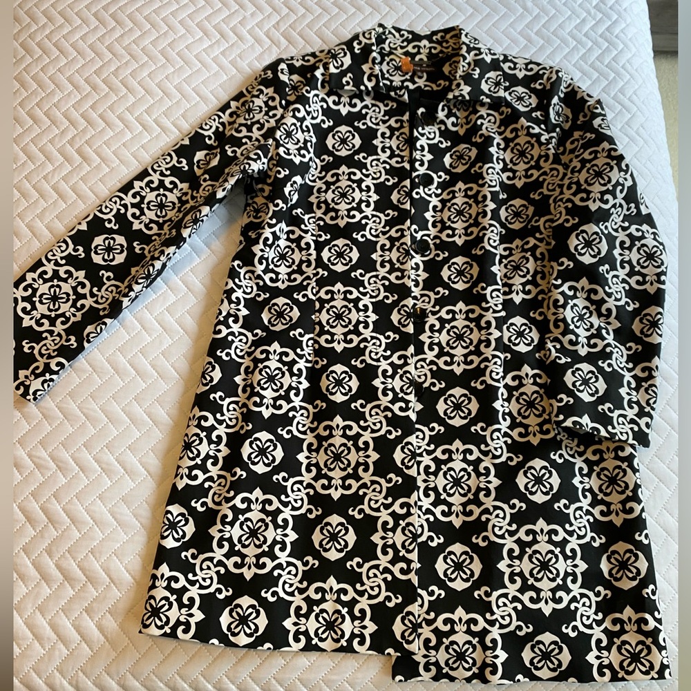 Adrienne Vittadini Black and White  Design Long Blazer
